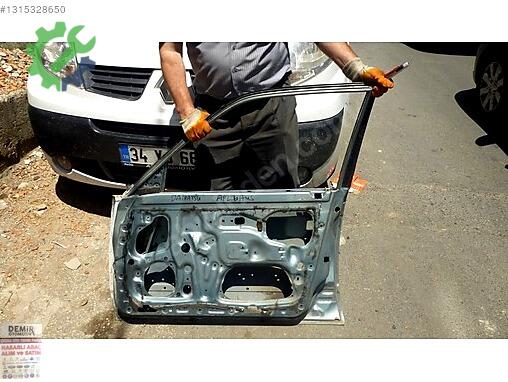 Daihatsu Applause Ön Kapı çıkma parça