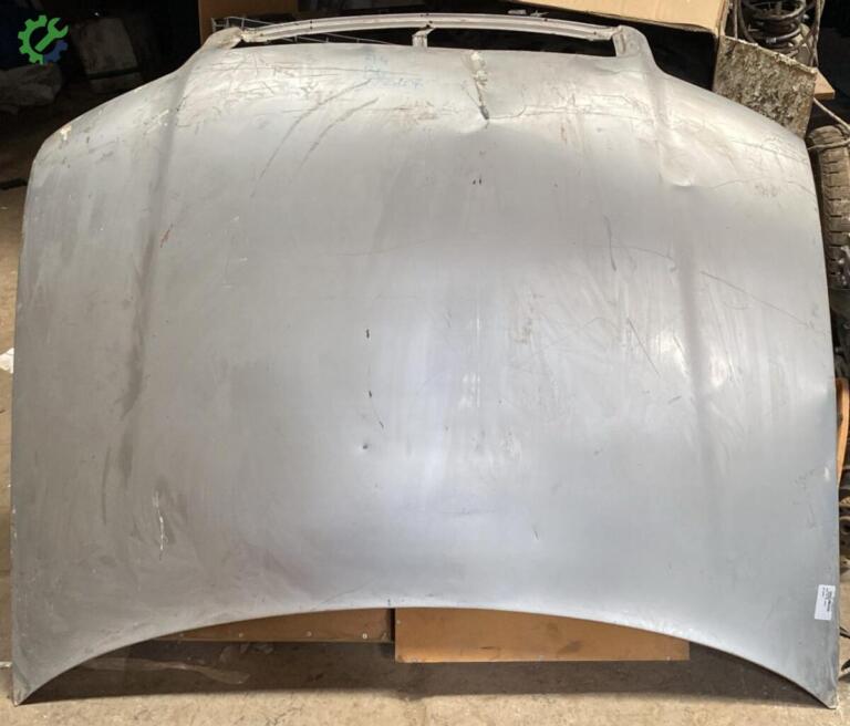 Audi A4 Kaput çıkma parça