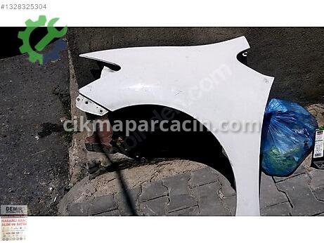 Toyota Auris Sol Ön Çamurluk çıkma parça