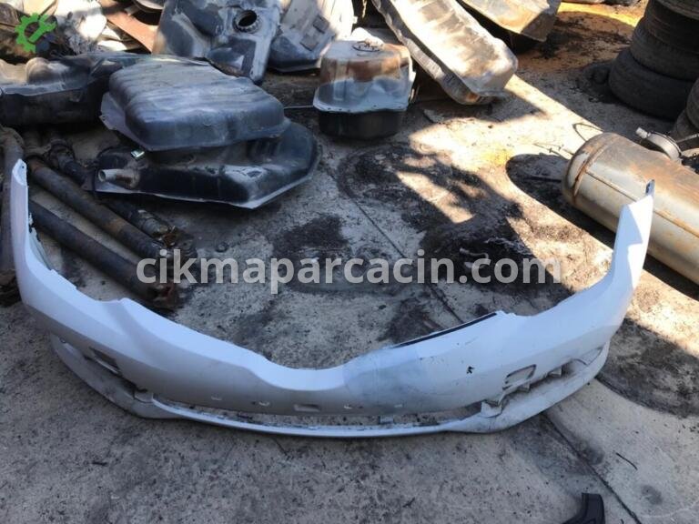 Toyota Auris Ön Tampon çıkma parça