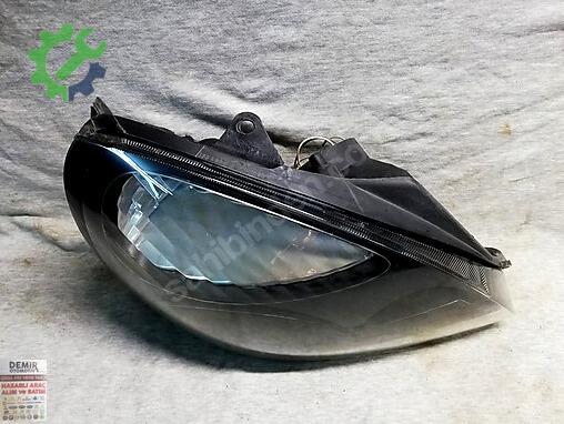 Renault Clio Sağ Ön Far çıkma parça