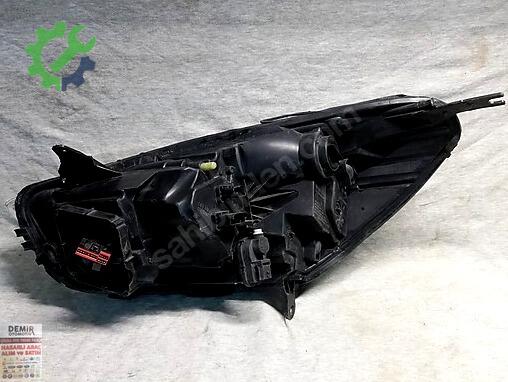 Renault Clio Sağ Ön Far çıkma parça