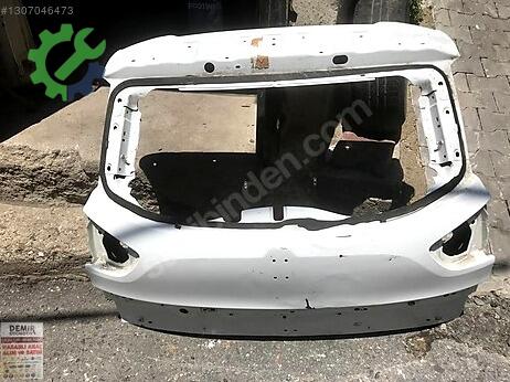 Renault Clio Bagaj çıkma parça