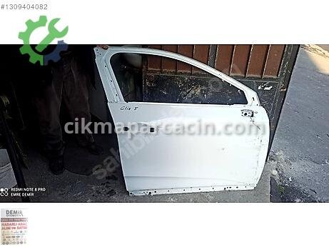 Renault Clio Sağ Ön Kapı çıkma parça