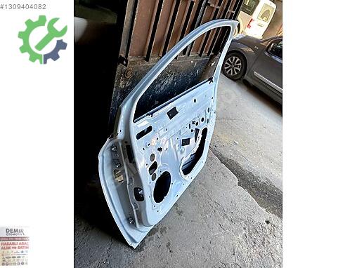 Renault Clio Sağ Ön Kapı çıkma parça