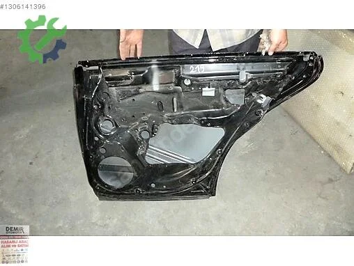 Mercedes-Benz CLS Sağ Arka Kapı çıkma parça