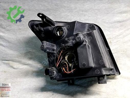 Ford Connect Sol Ön Far çıkma parça