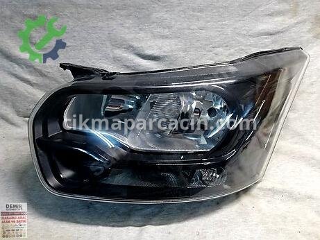 Ford Tourneo Sol Ön Far çıkma parça