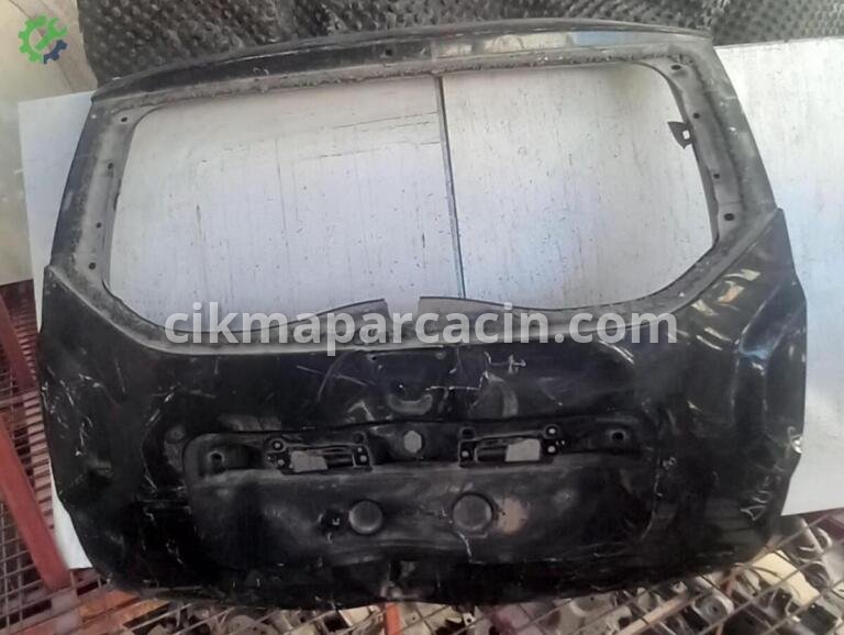 Dacia Duster Bagaj Kapağı çıkma parça
