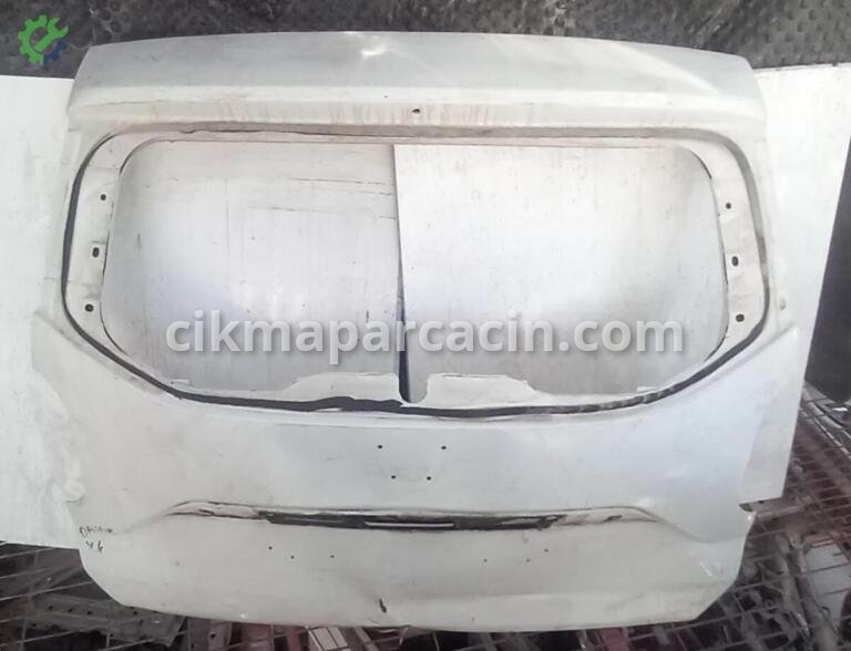 Dacia Duster Bagaj Kapağı çıkma parça