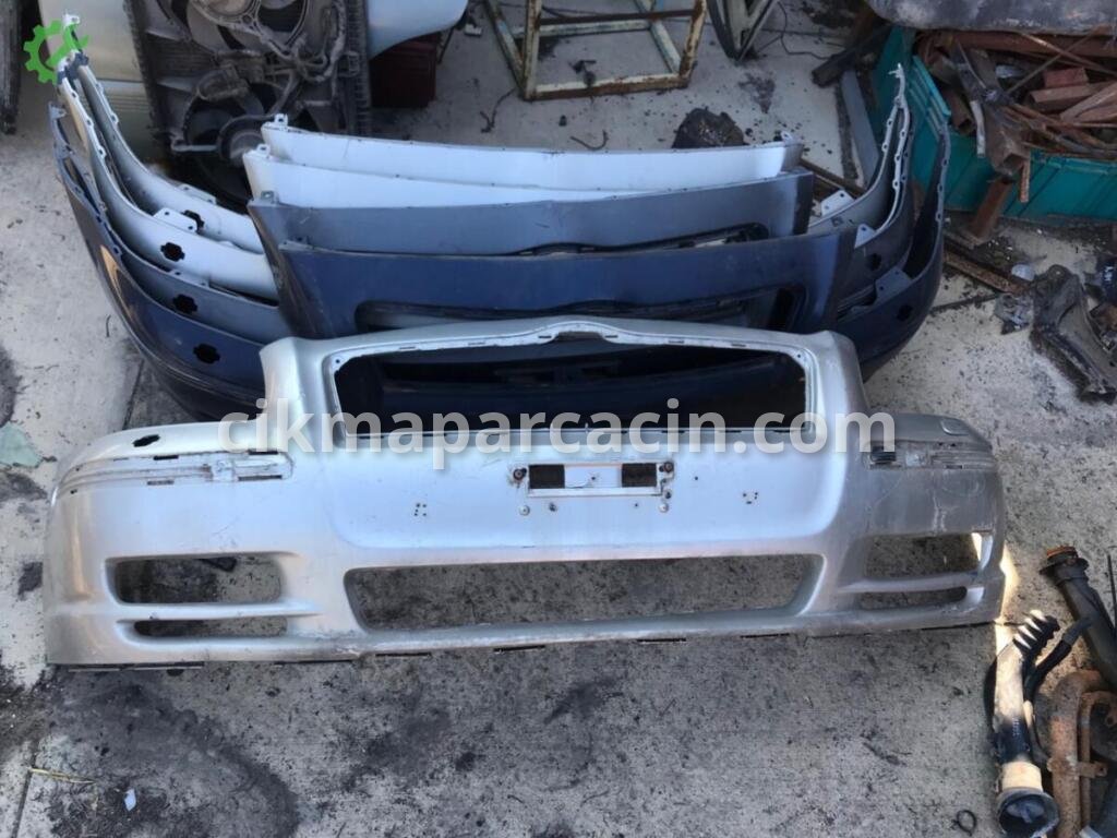 Toyota Avensis Ön Tampon 2003-200 çıkma parça