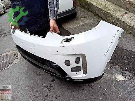Land Rover Discovery Ön Tampon çıkma parça