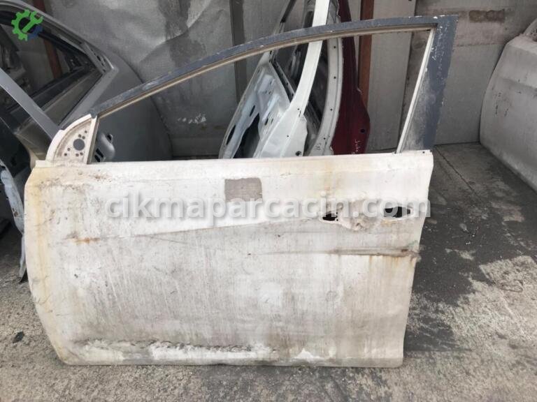 Hyundai Accent Blue Sol Ön Kapı çıkma parça