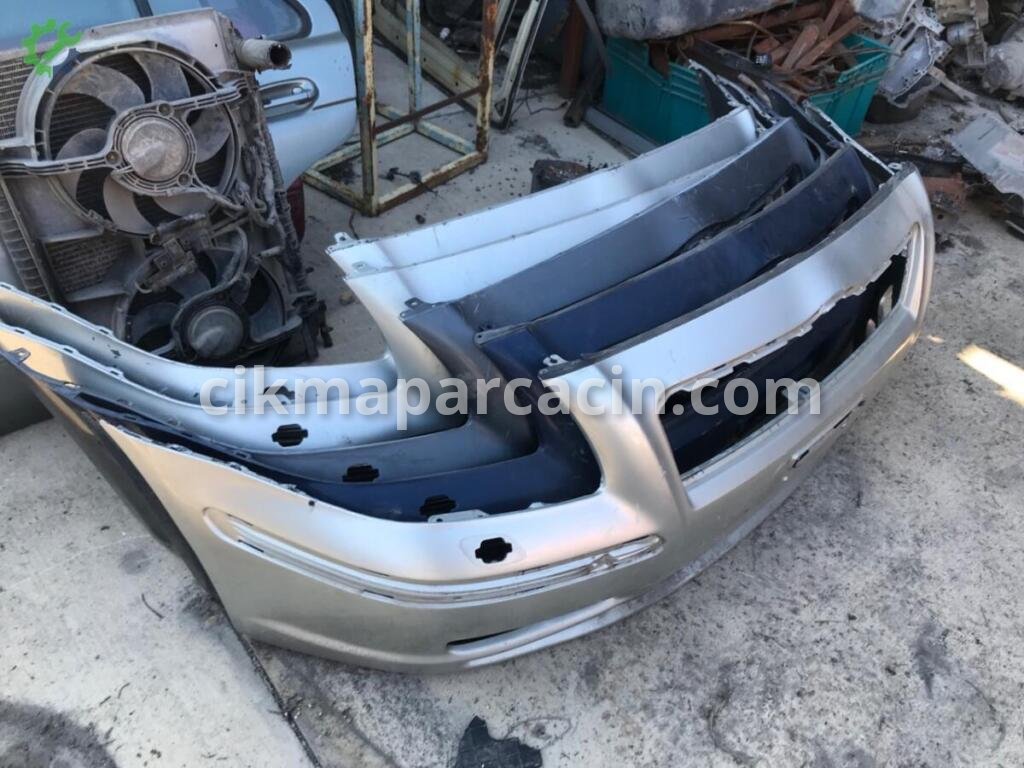 Toyota Avensis Ön Tampon 2003-200 çıkma parça