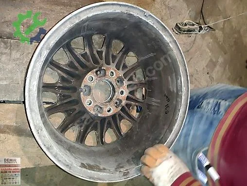 BMW Jant çıkma parça - Demir otomotiv çıkma yedek parça İstanbul