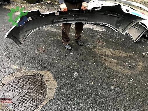 BMW 1 Serisi Arka Tampon çıkma parça