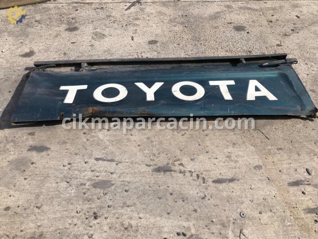 Toyota Hilux Bagaj Kapağı çıkma parça