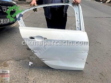 Fiat Egea Sağ Arka Kapı çıkma parça