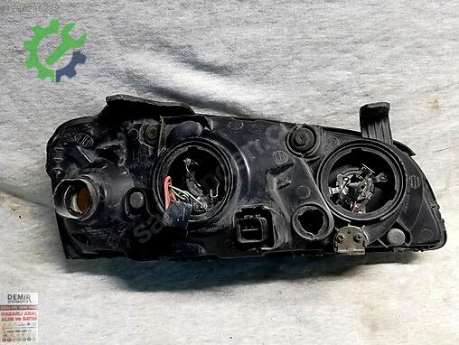 Hyundai Elantra Sol Ön Far çıkma parça