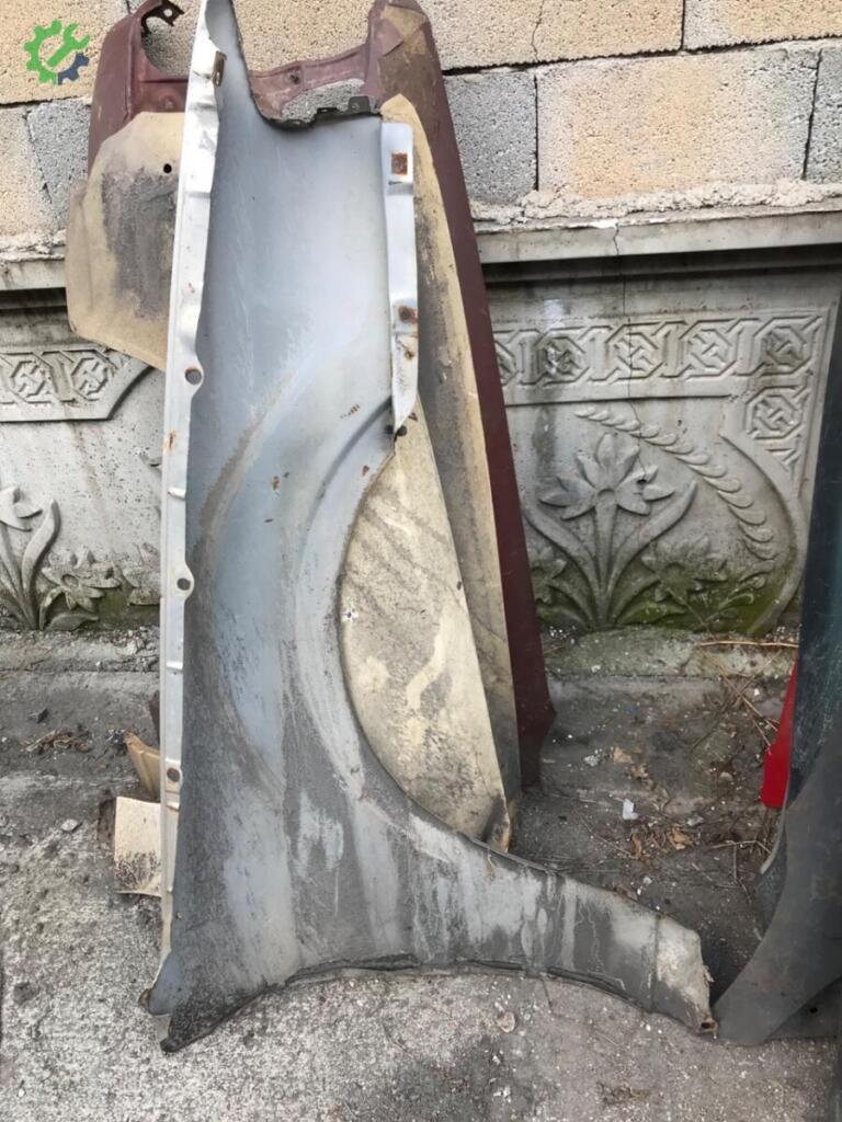 Mazda 626 Sol Çamurluk çıkma parça