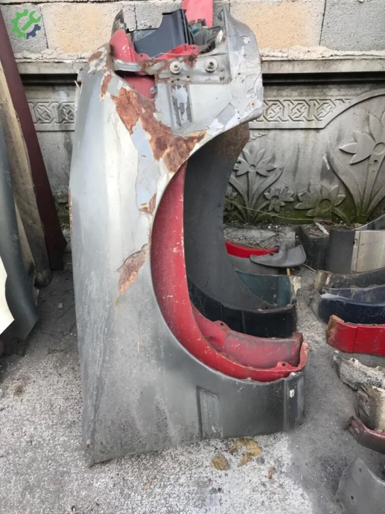 Toyota Carina Sağ Çamurluk çıkma parça