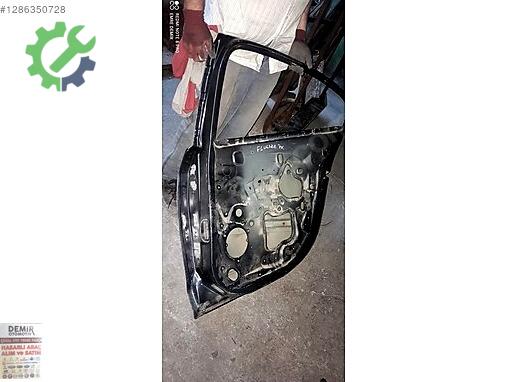 Renault Fluence Sağ Arka Kapı çıkma parça