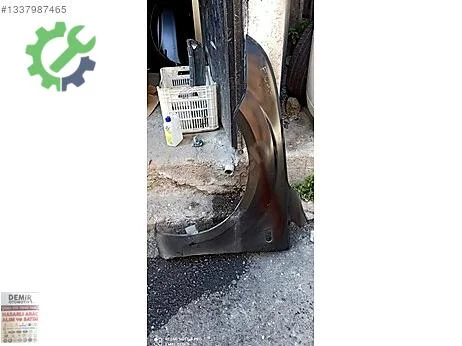 Ford Focus Sol Ön Çamurluk çıkma parça