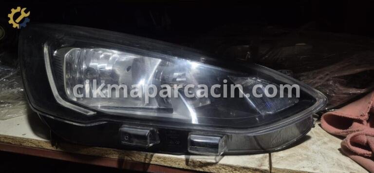 Ford Focus Far çıkma parça