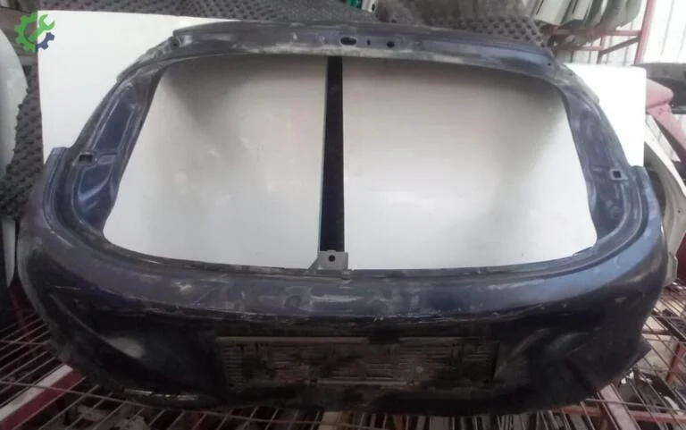 Ford Focus Bagaj Kapağı çıkma parça