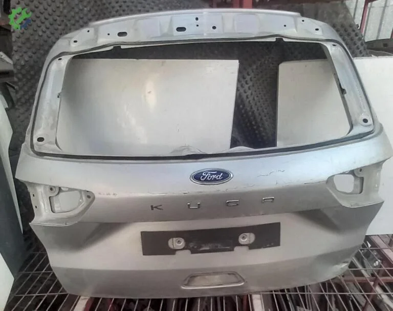 Ford Kuga Bagaj Kapağı çıkma parça