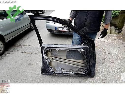 Volkswagen Golf Sol Ön Kapı çıkma parça