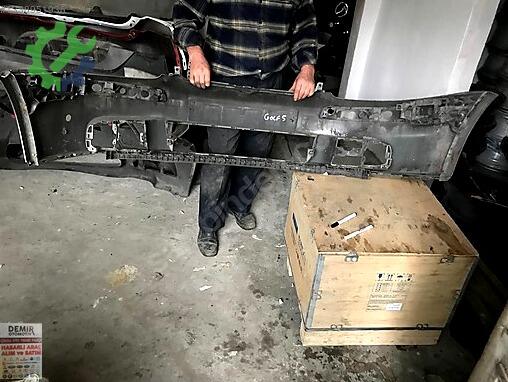 Volkswagen Golf Ön Tampon çıkma parça