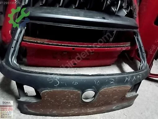 Volkswagen Golf Bagaj çıkma parça