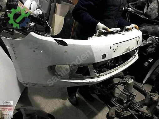 Volkswagen Golf Ön Tampon çıkma parça