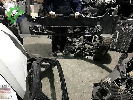Volkswagen Golf Ön Tampon çıkma parça