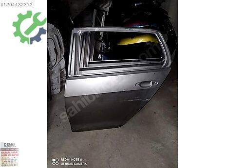 Volkswagen Golf Sol Arka Kapı çıkma parça
