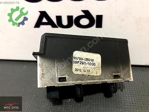 Hyundai Accent Direksiyon Düğmesi çıkma parça
