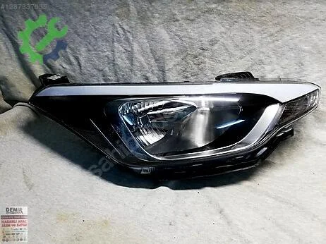 Hyundai i20 Sağ Ön Far çıkma parça