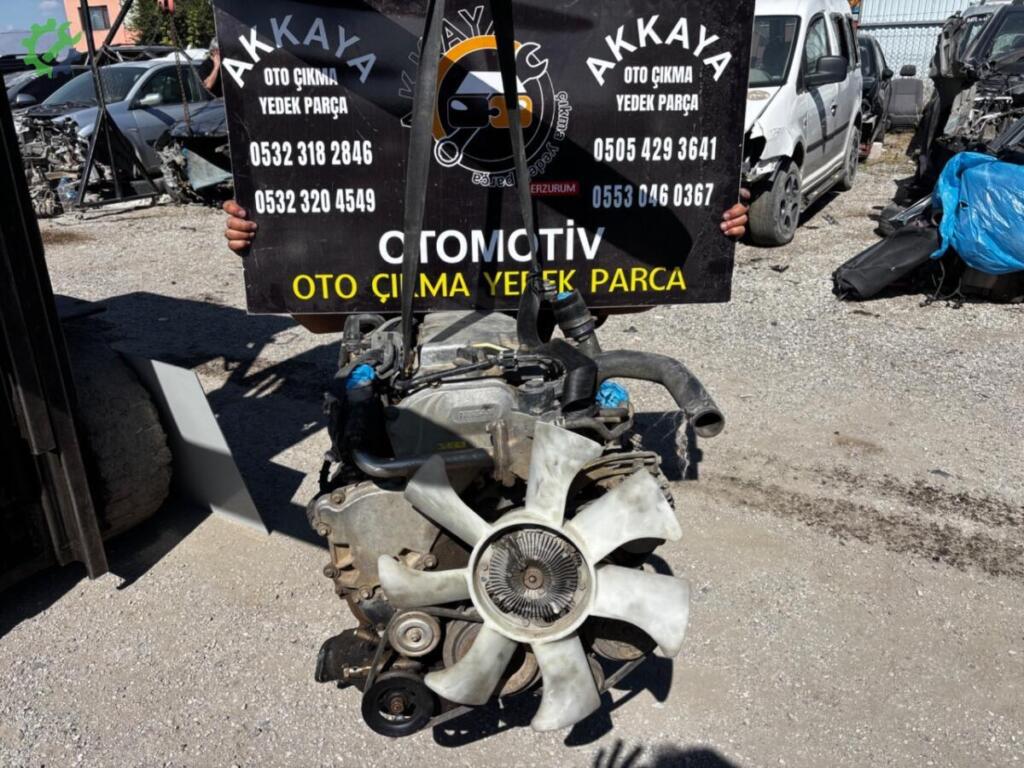 Nissan Navara Motor Komple çıkma parça