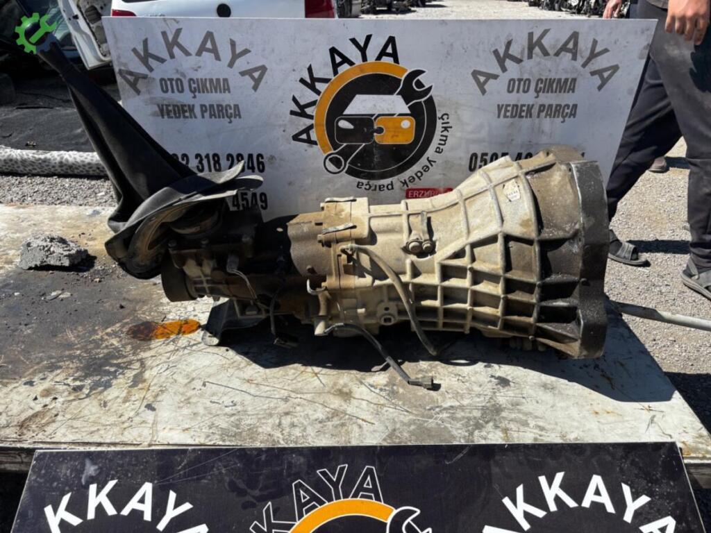 Nissan Navara Şanzıman Komple çıkma parça