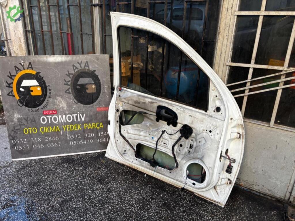 Opel Combo Sol Ön Kapı çıkma parça