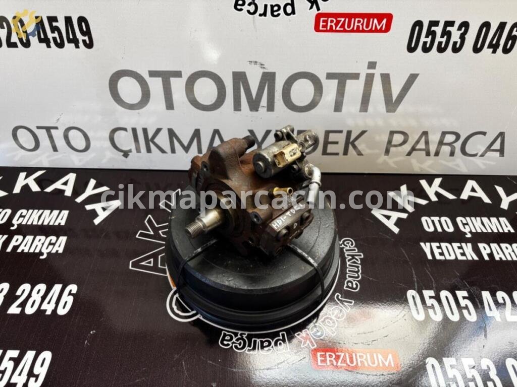 Mazda 3 Yakıt Pompası 9676289780 çıkma parça