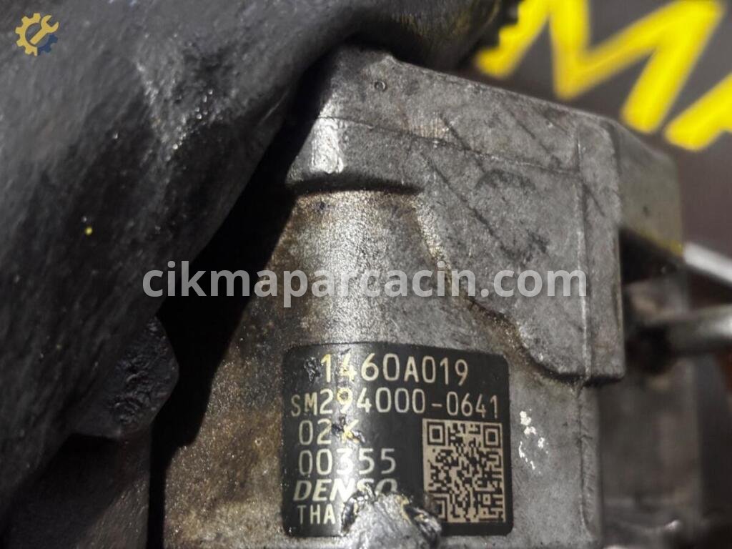 Mitsubishi L200 Yakıt Pompası SM2940000641 çıkma parça