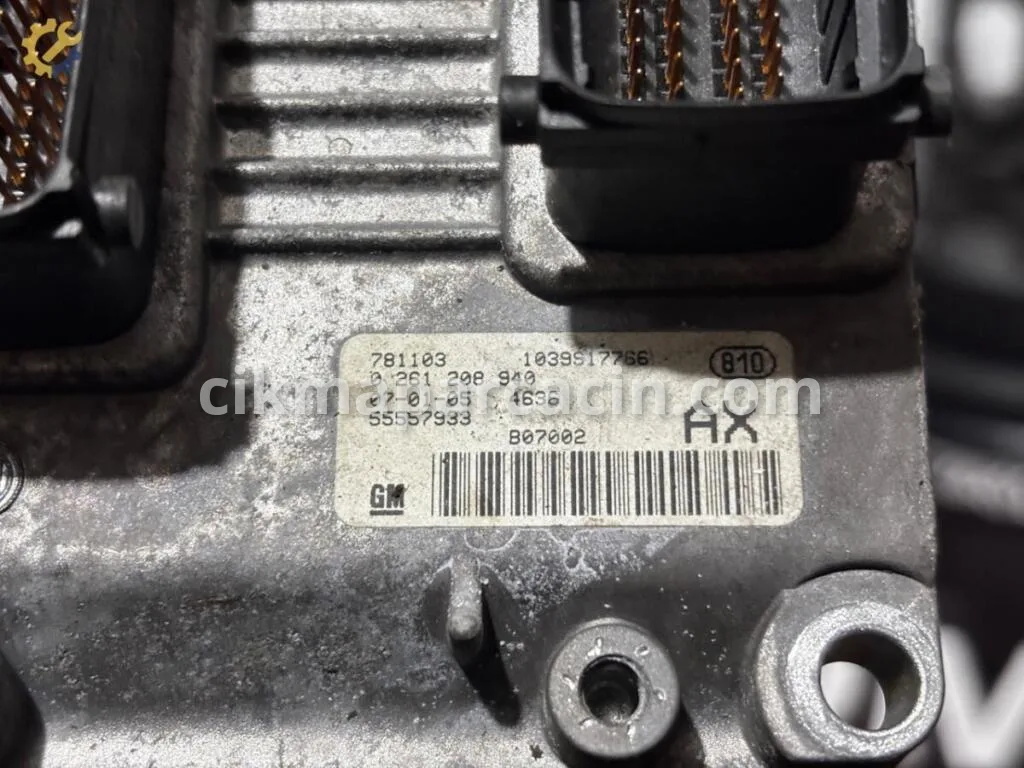 Opel Corsa Motor Beyni 55557933-0261208940 çıkma parça