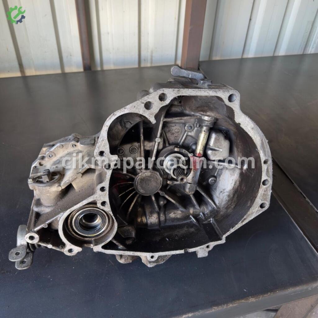 Nissan Almera Manuel Şanzıman 4M40 çıkma parça