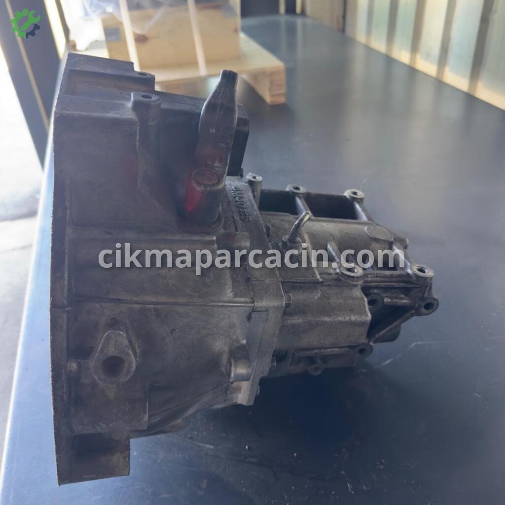 Nissan Almera Manuel Şanzıman 4M40 çıkma parça