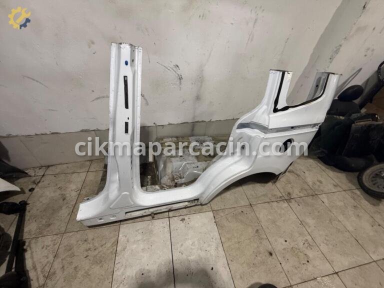 Ford Courier Sol Arka Çamurluk çıkma parça