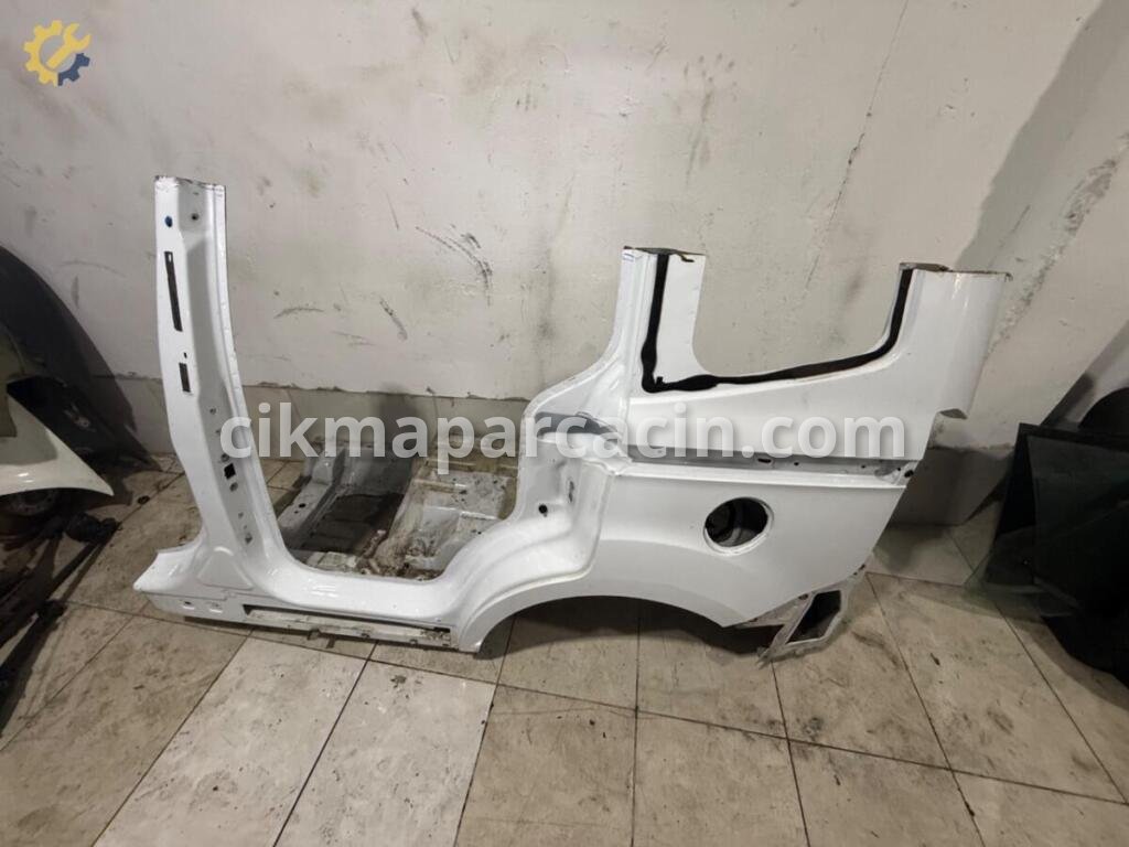 Ford Courier Sol Arka Çamurluk çıkma parça