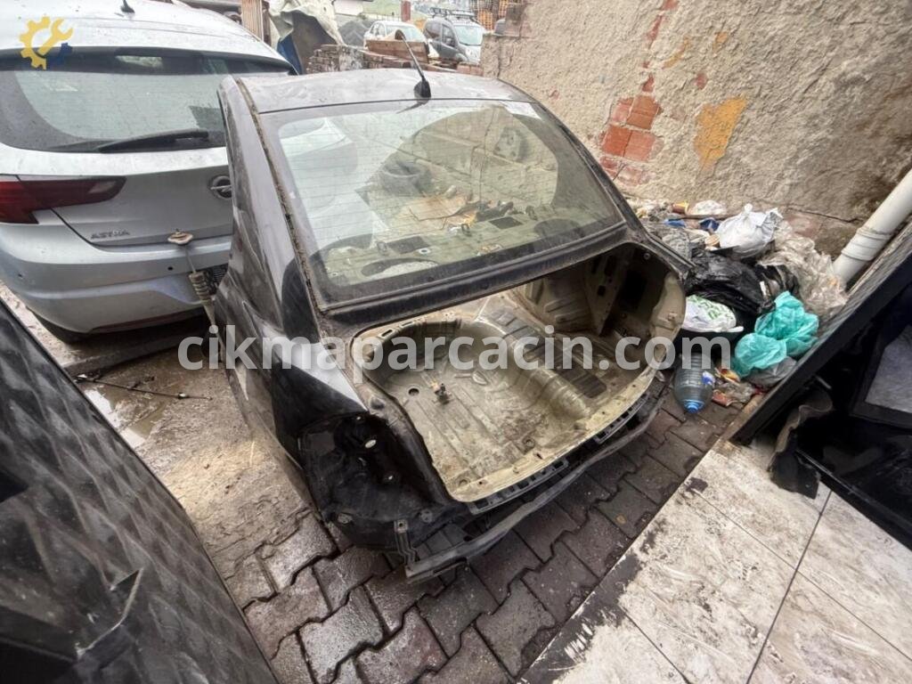 Hyundai Accent Komple Arka çıkma parça