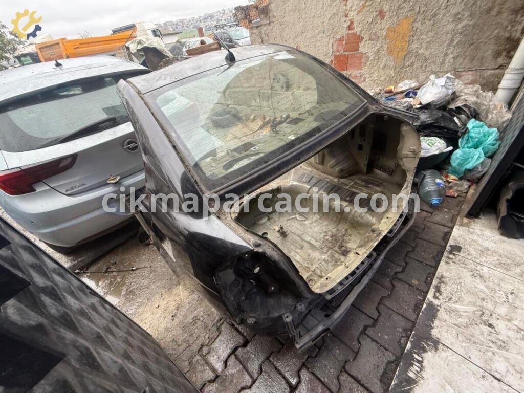 Hyundai Accent Komple Arka çıkma parça